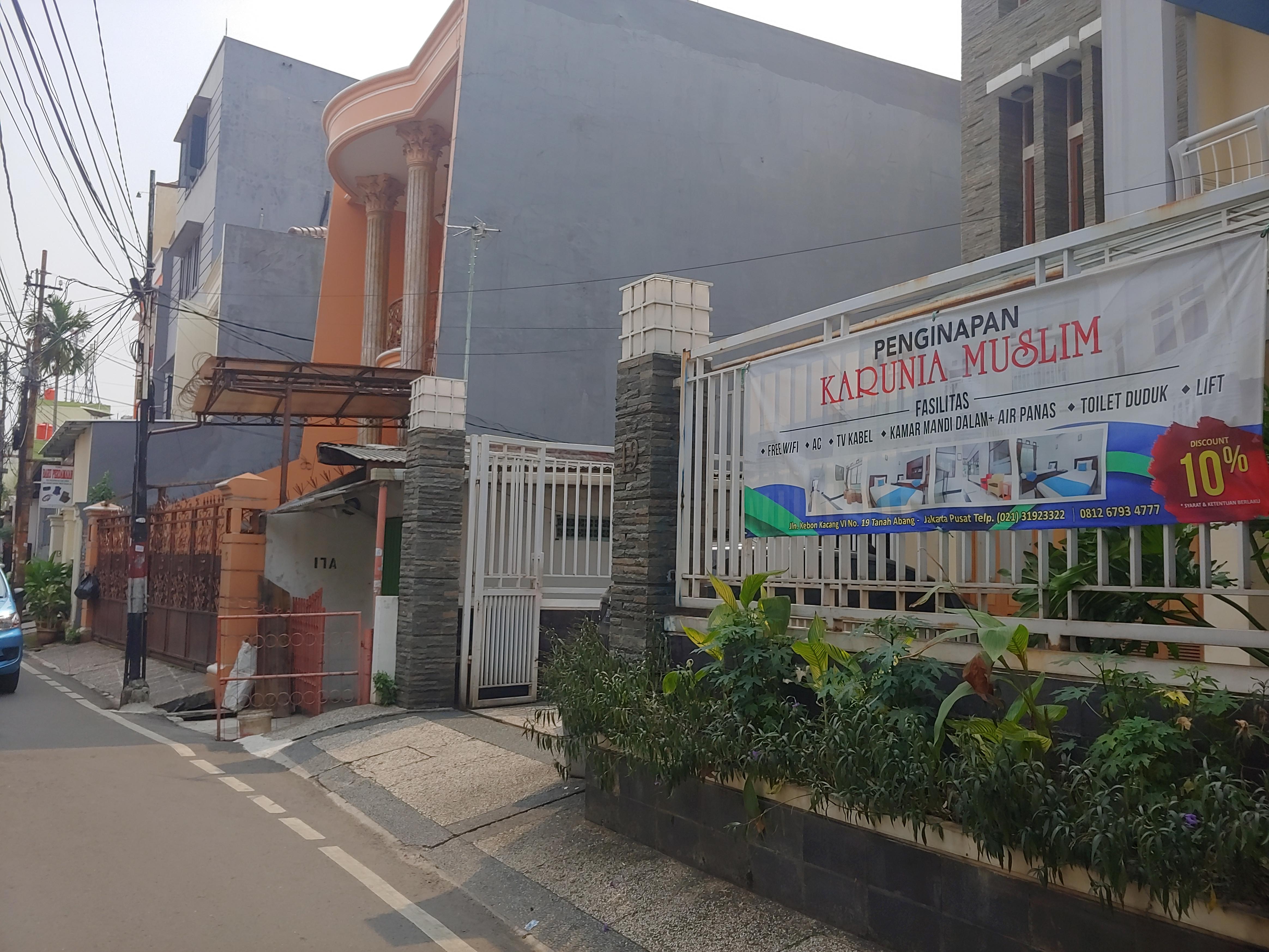 Hotel Oyo 3894 Karunia Muslim Syariah Jakarta Exterior foto